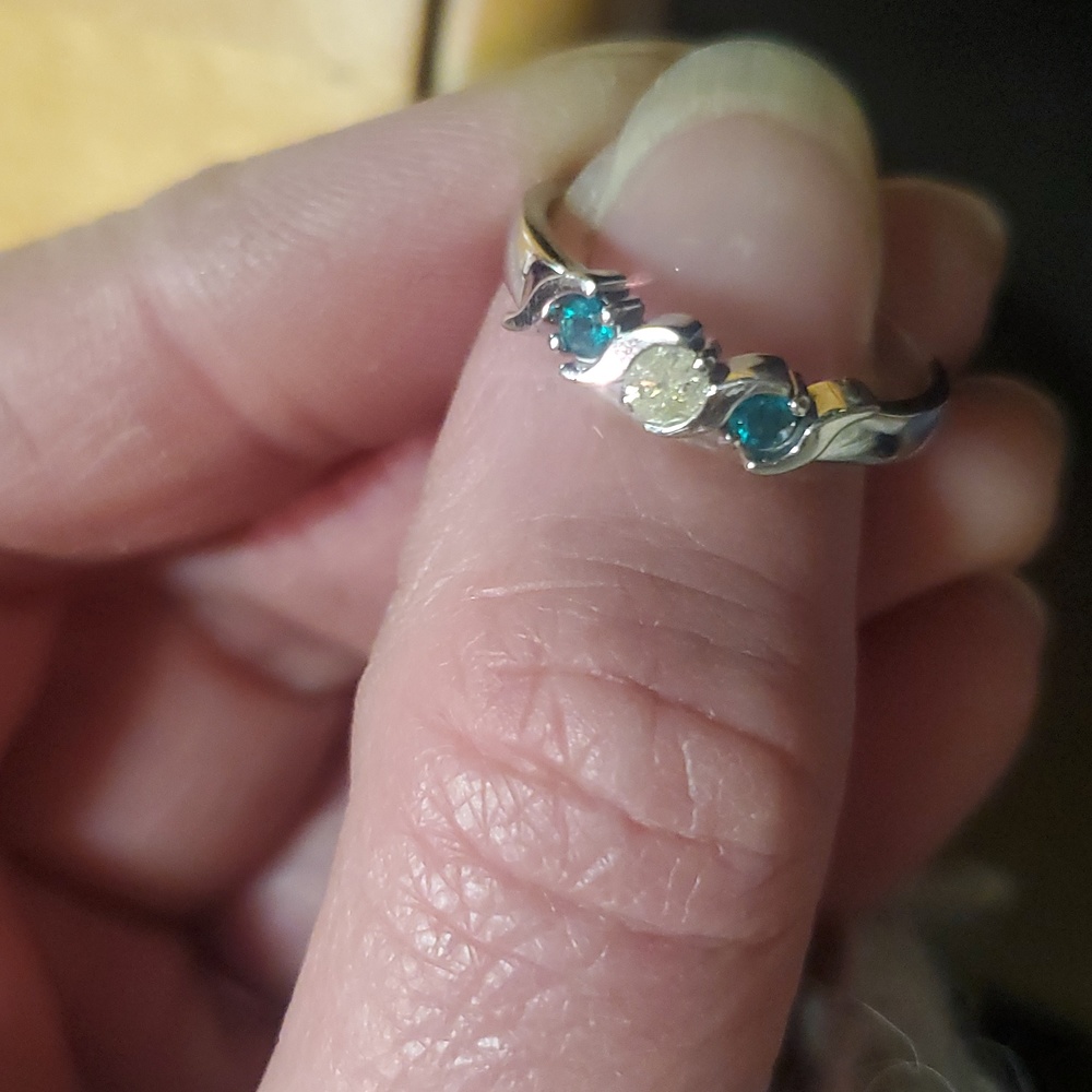 Emerald ring - Picture 3 of 3